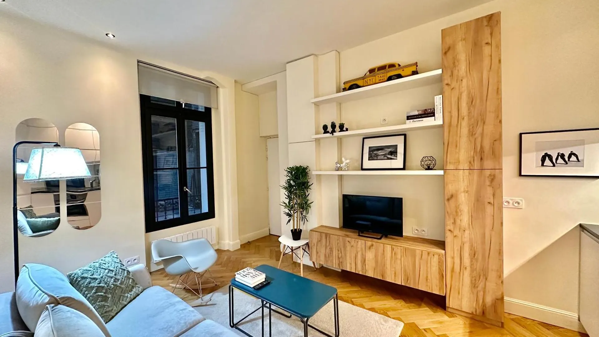 Eiffel Tower Champs De Mars Apartment Paris 0*,