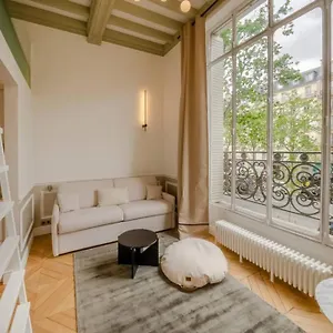 De Standing 3 - Tour Eiffel/invalides Apartment